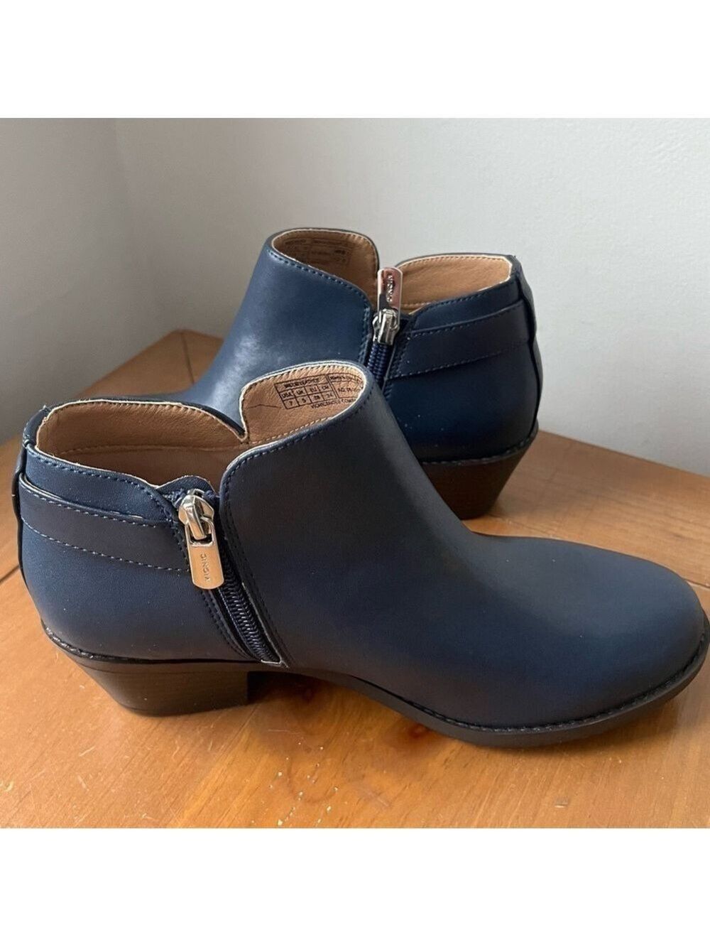 Vionic Women’s Joy Millie Leather Ankle Boots with Buckle Navy 7 - Picture 2 of 13